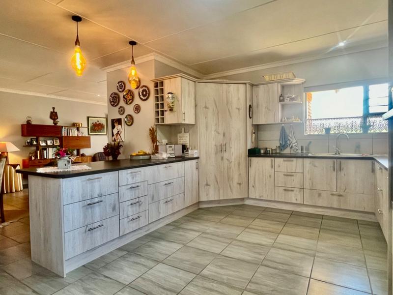 3 Bedroom Property for Sale in Fraaiuitsig Western Cape